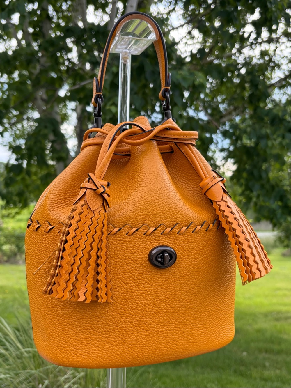 Coach Lora Whipstitch Bucket Bag Pebble Leather Like New - Picture 7 of 17